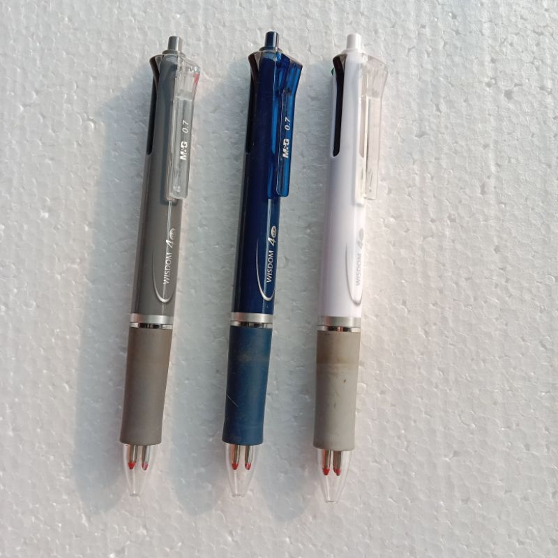 

KF | M&G Pulpen 4 Warna (hitam, Biru, Hijau) 0.7 mm (ABP803R4} - SATUAN