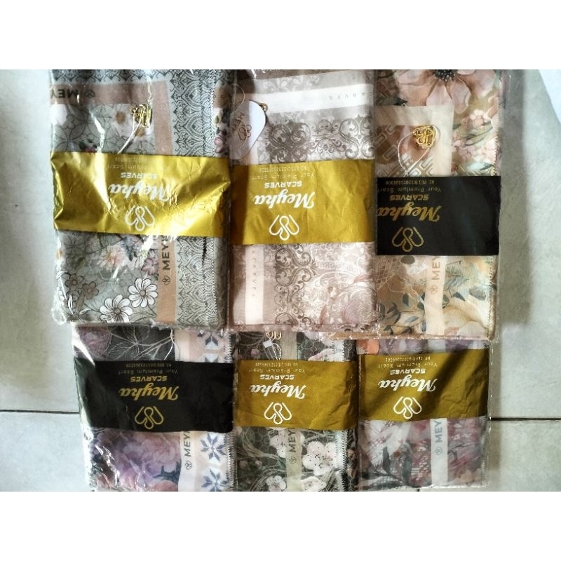 Hijab Segiempat Motif Meyka