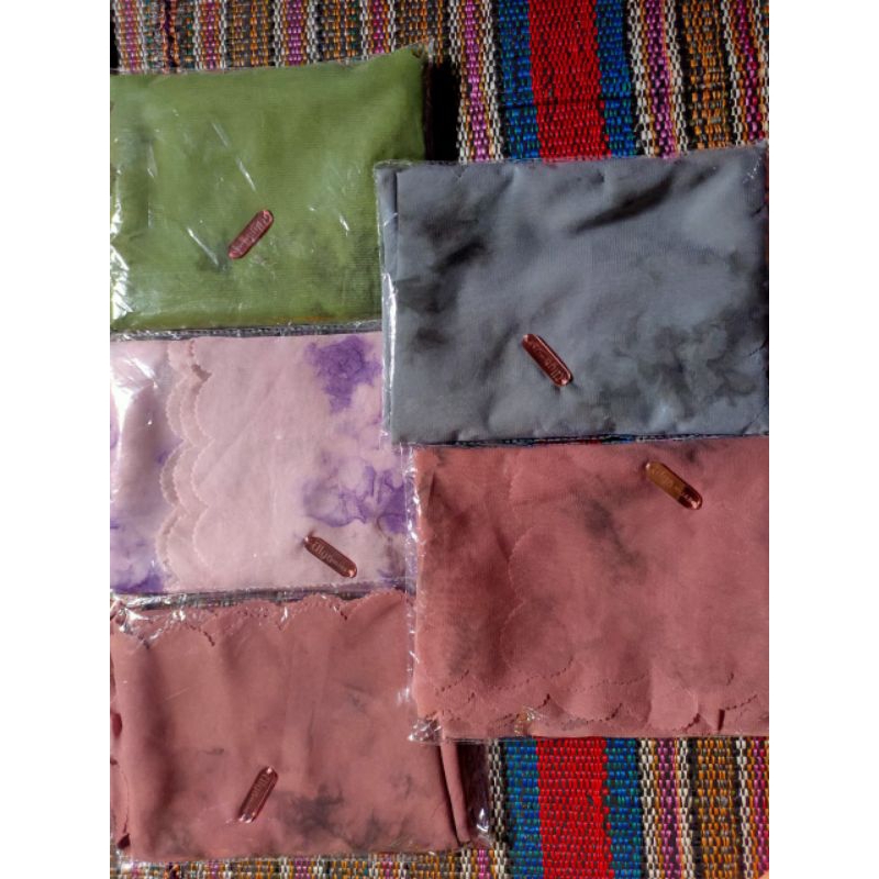 Jilbab Segi4 motif abstrak