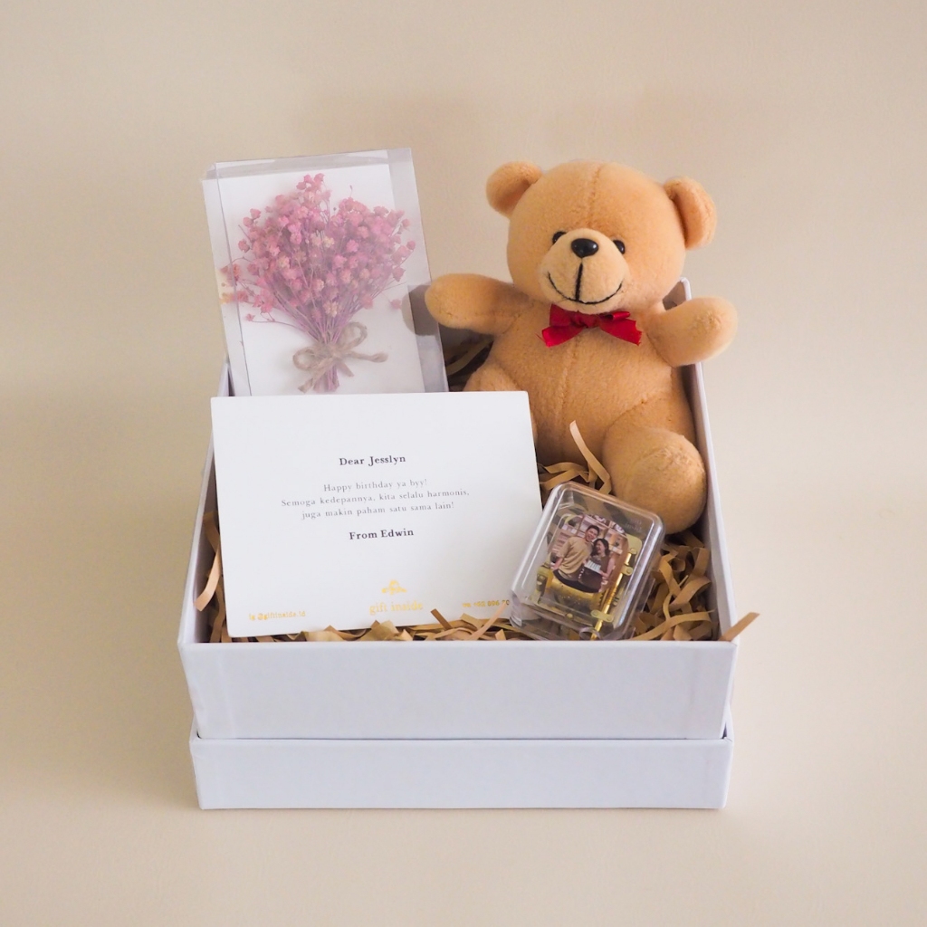 

Gift Inside - Eternal Box - Kado Valentine Cewek Kado Couple Coklat Valentine Hadiah Hampers Ulang Tahun Anniversary Wisuda Pacar Nikahan