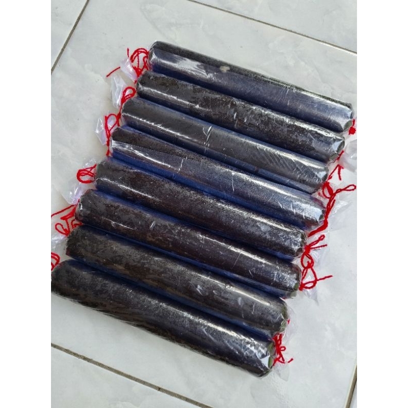 

Dodol ketan hitam khas betawi