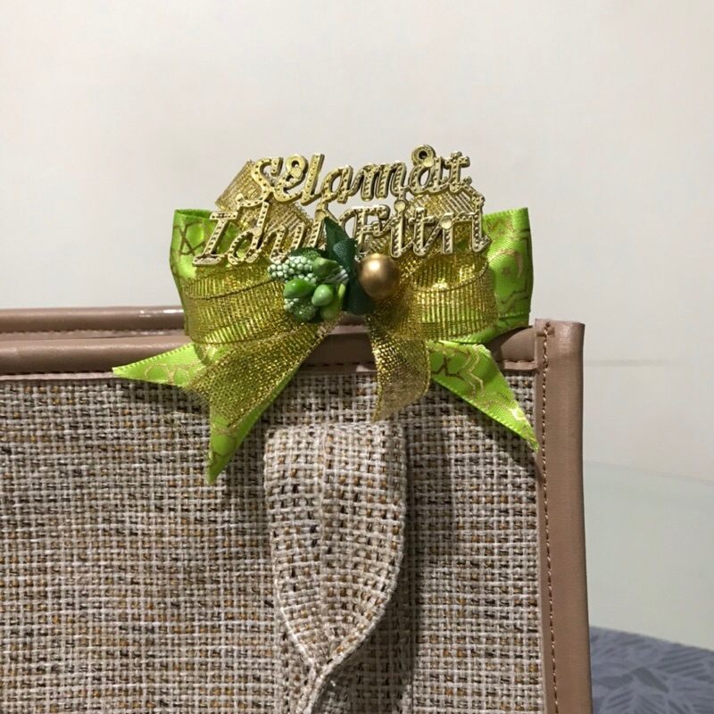 

Pita topper idul fitri | Pita hampers | Pita lebaran | Aksesoris tas