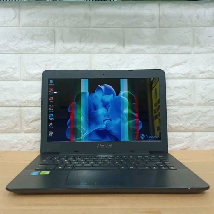 LEPTOP ASUS X455LF INTEL CORE i3-4005U (4 CPUs) 1.7GHz RAM 4GB SSD 256GB BUAT CODING EDIT GAME KERJA