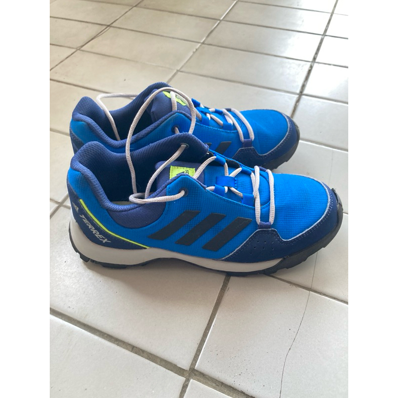 Adidas terrex AX2R, hyperhike. kids size. original.