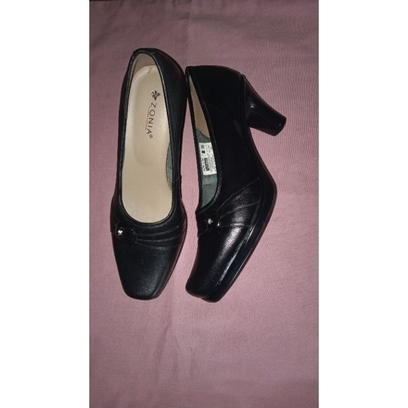 preloved sepatu pantofel zonia wanita untuk guru/kerja ori