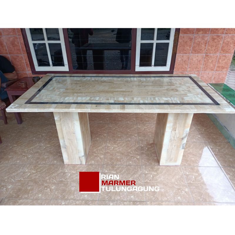 Meja Makan Onix Lampung Tempelan ukuran 160x80x80