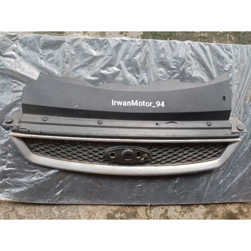grill depan ford focus 2005 2006 2007 2008