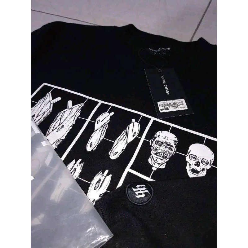 crewneck husted youth sz M Nomin