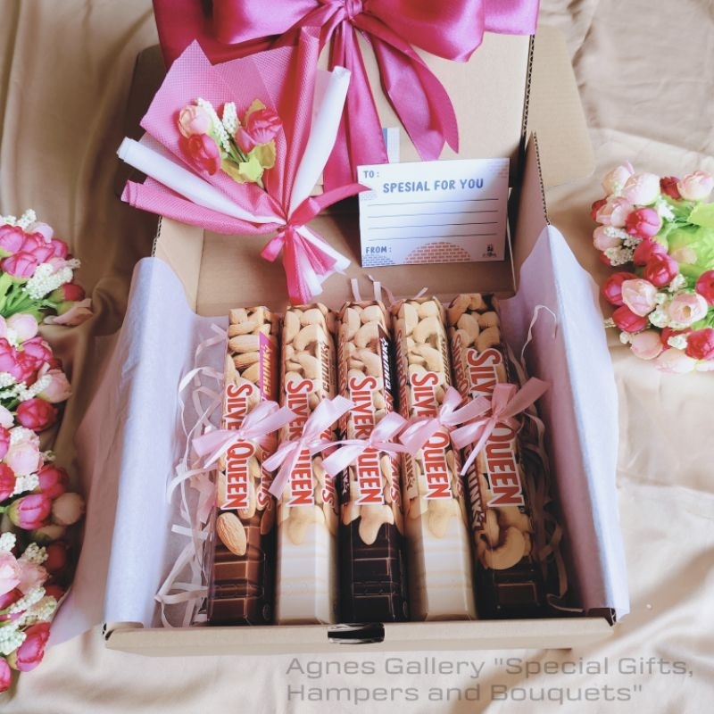 

Piscoklegit_ Hampers Coklat / Hadiah Ulang Tahun Cewek / Kado Valentine / Kado Ulang Tahun Cewek /