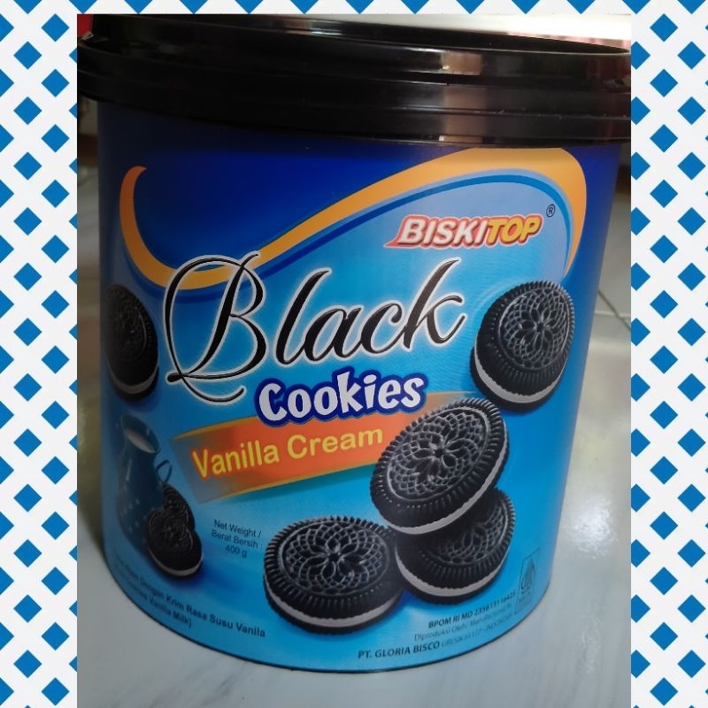 

black cookies vanilla cream