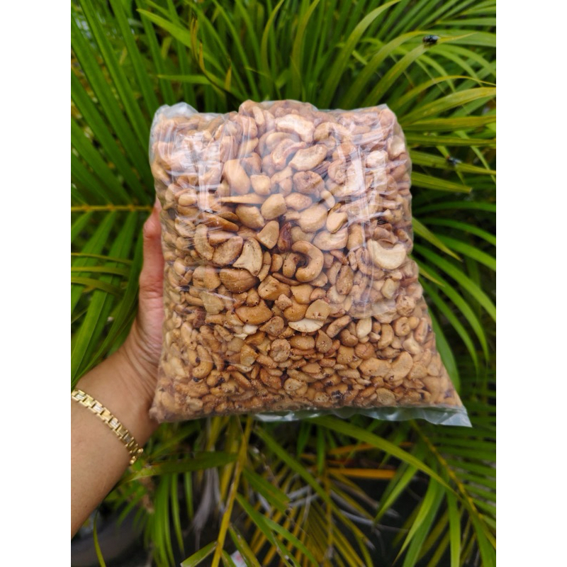 

kacang mede matang 1kg