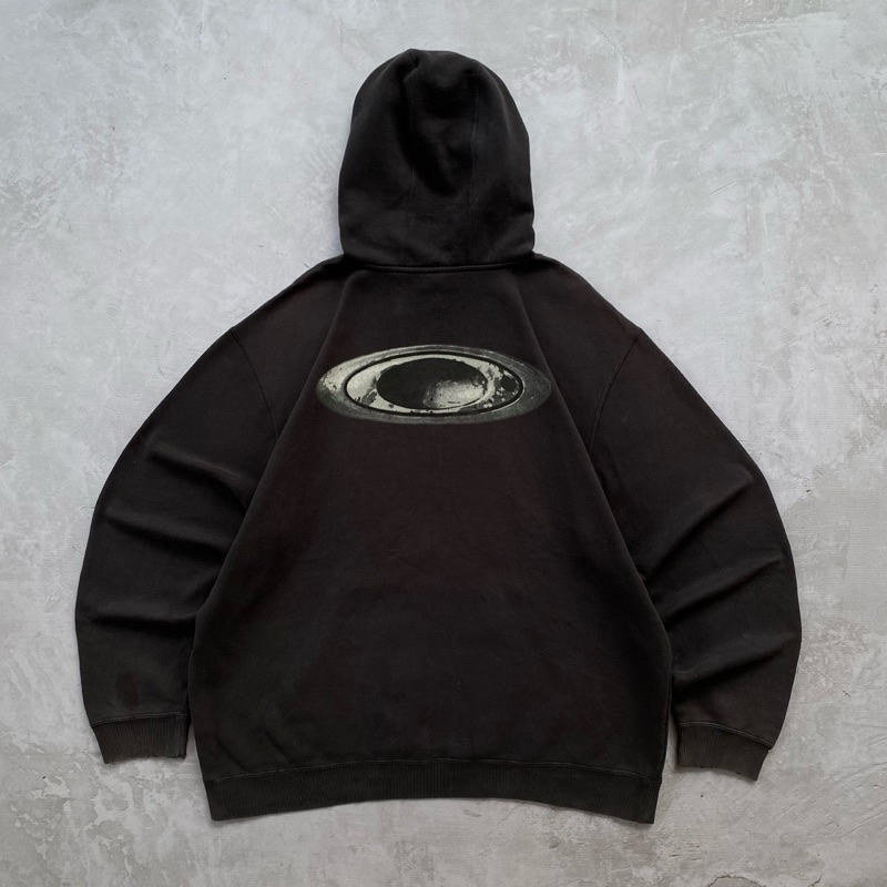 00's  Heavy weight faded black Oakley hodie