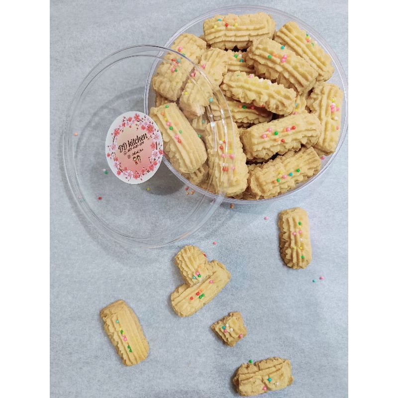

Kue kering Butter Cookies semprit mentega Medan