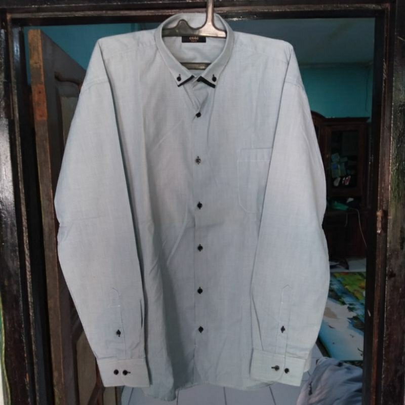 Cole | Kemeja pria lengan panjang bekas