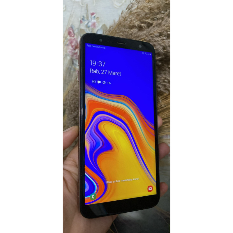 Samsung Galaxy J4 plus ram 2/32gb HP Only/Batangan No minus