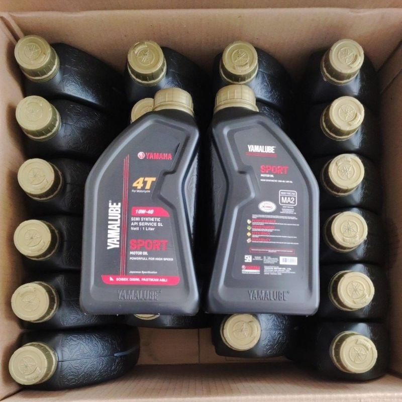 Yamalube sport 1 liter.. Oli yamalube 1 liter 1 dus 24 botol