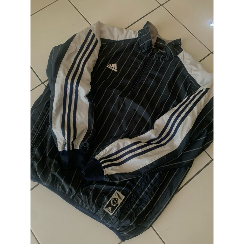 Adidas halfzip baseball stripe sample