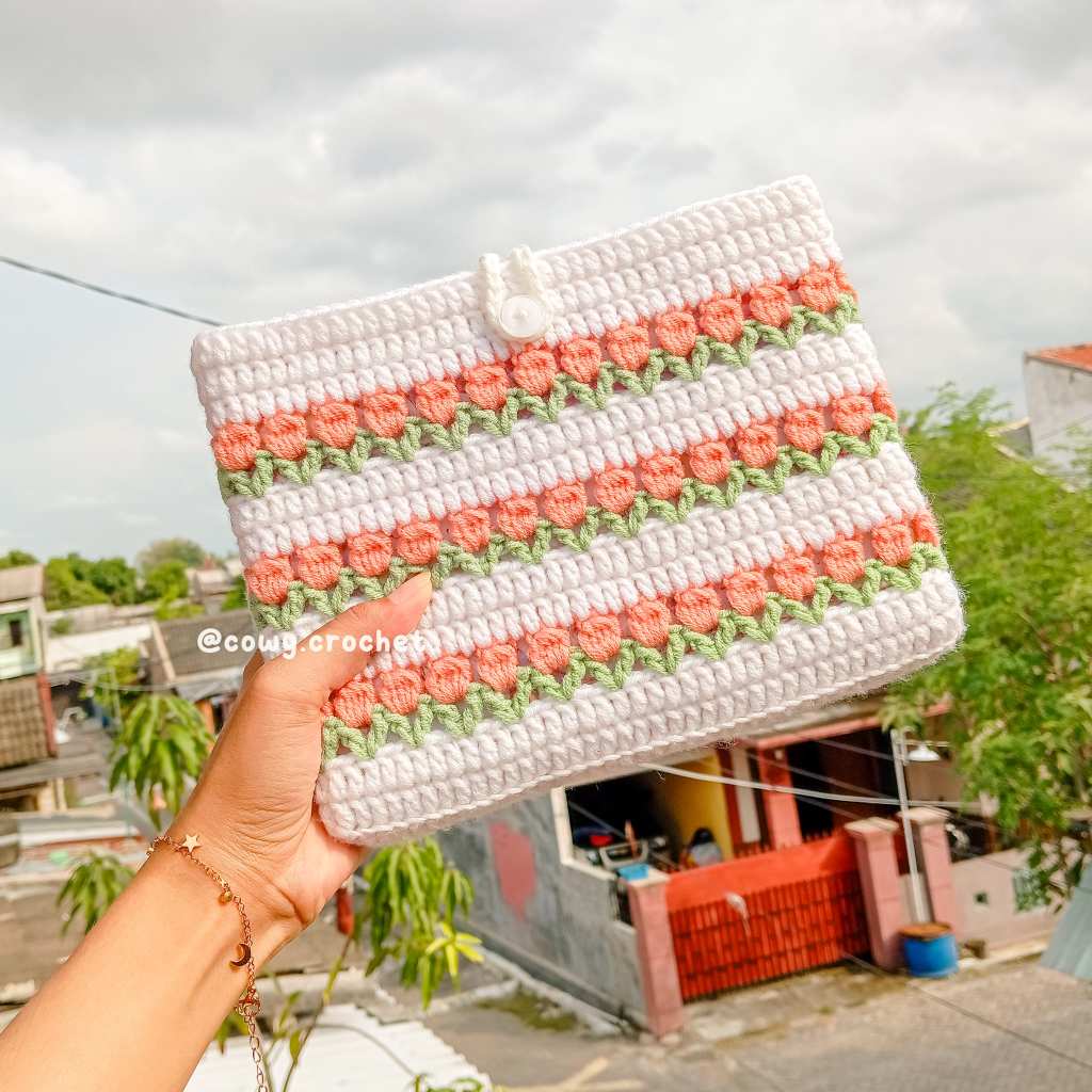 

Sampul Buku Rajut Tulip, Crochet Tulip Book Cover, Crochet Tulip Booksleeve, Sampul Binder, Al Quran, e reader, Onyx, Kindle