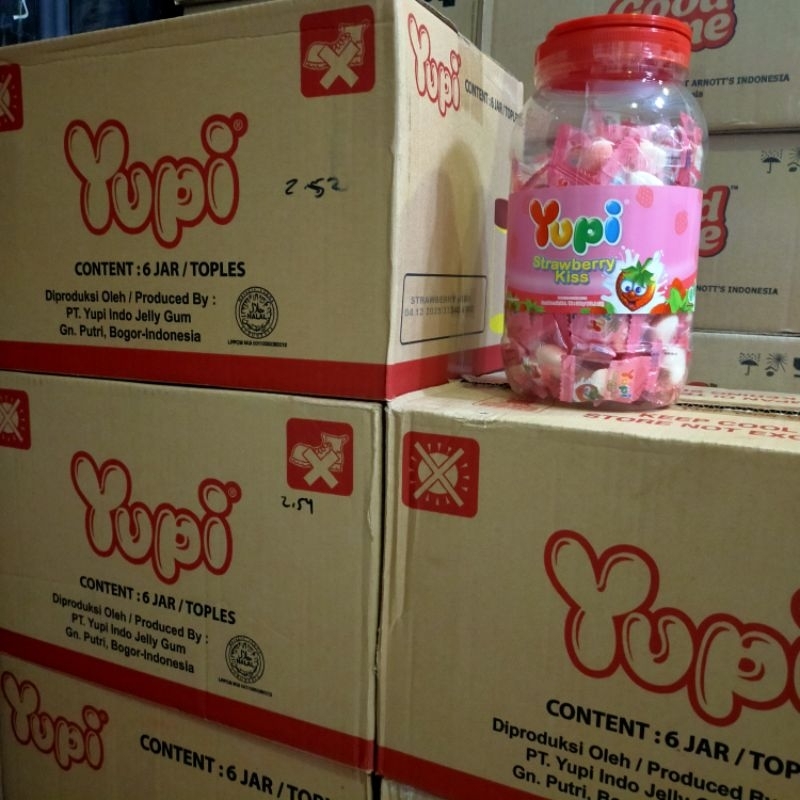 

Yupi toples strawberry kiss 300 gram