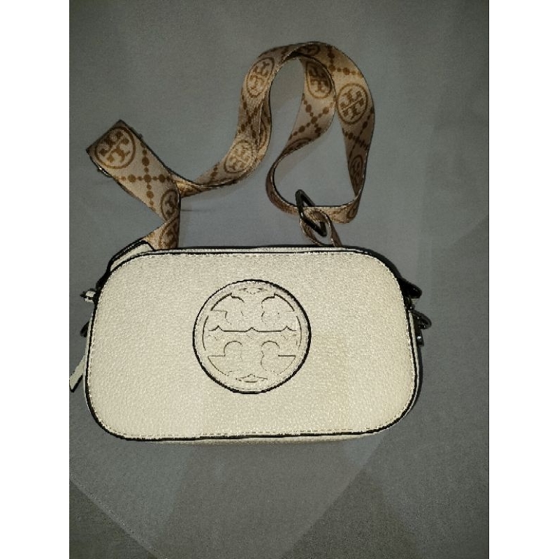 Tas snapshot tory white