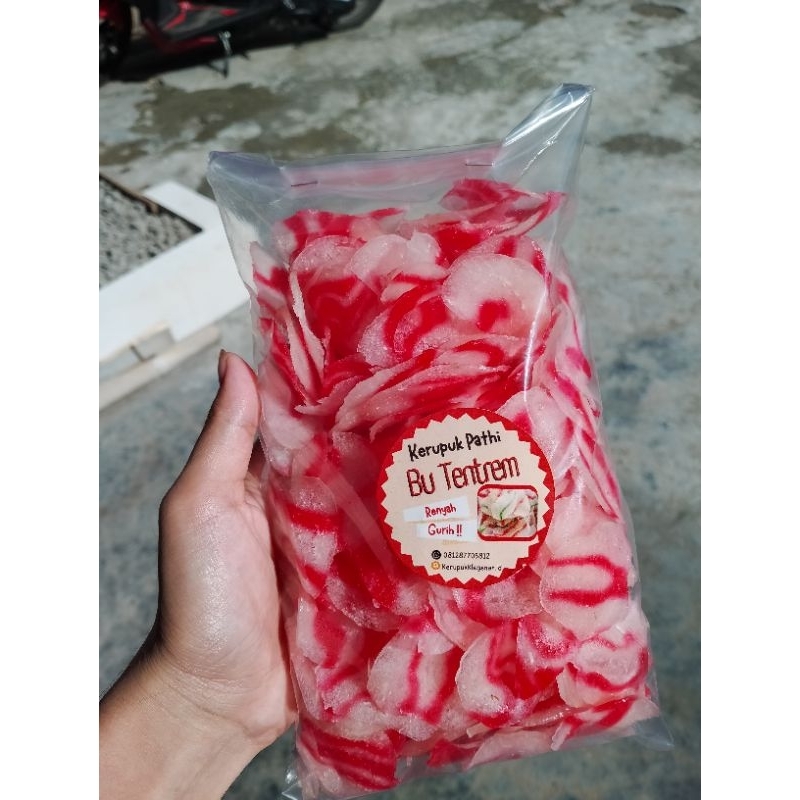 

Kerupuk pathi mentah/enak/gurih/tinggal goreng