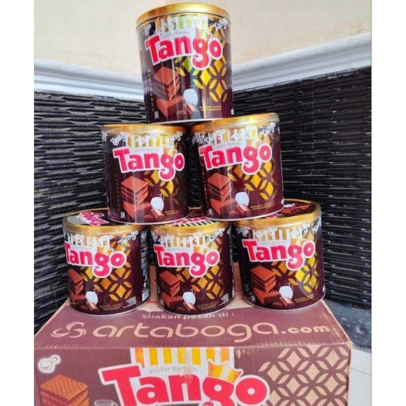 Tango Kaleng 1 karton isi 6