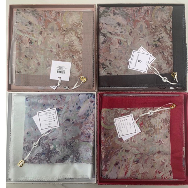 Buttonscarves ederra 2.0 raisin milky white dahlia