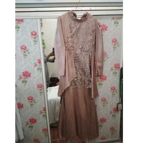 Preloved gamis brokat