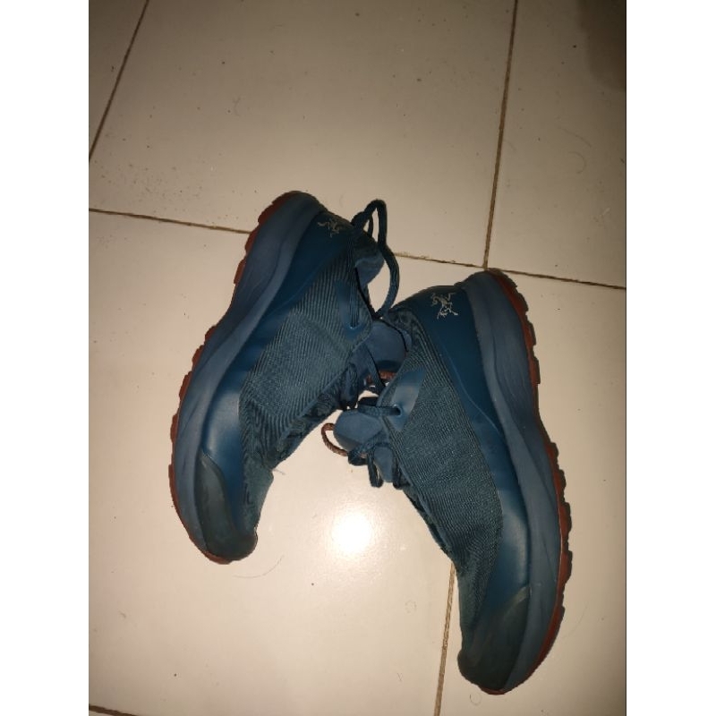 Sepatu Arcteryx aerios fl