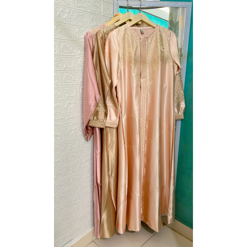 gamis satin kristal bordir