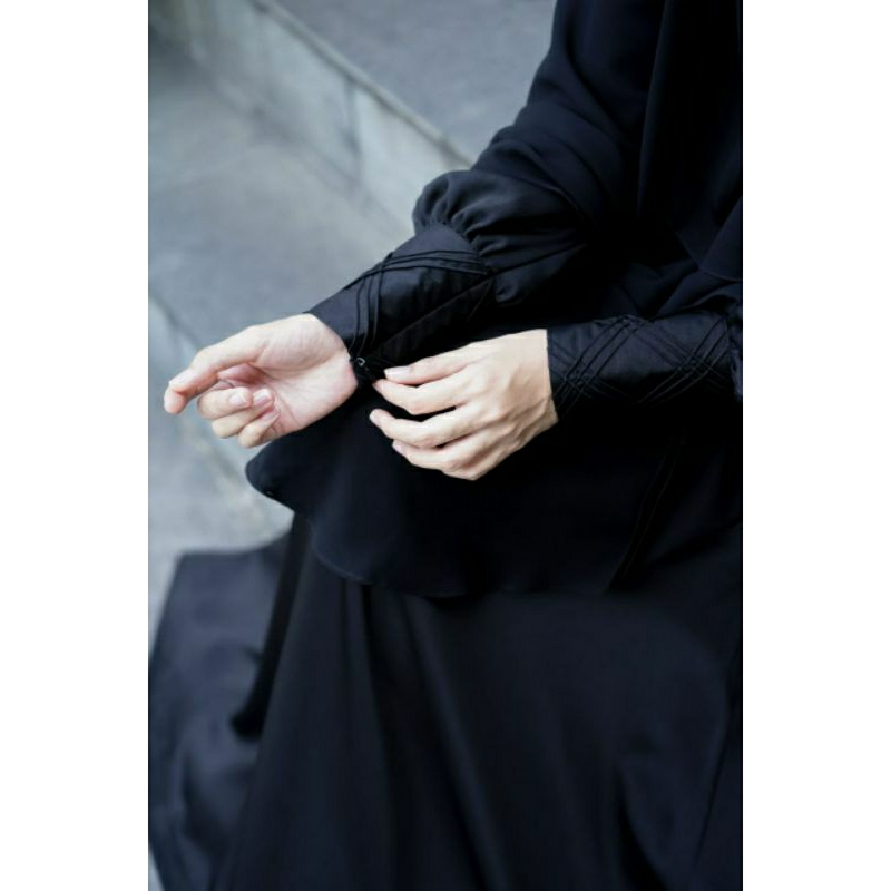 Abaya Schoba | Abaya Nafeesa | Glossy Rayya Abaya By Al Arabian