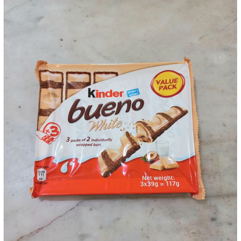 

kinder bueno white 117gr (READY, SINGAPORE)