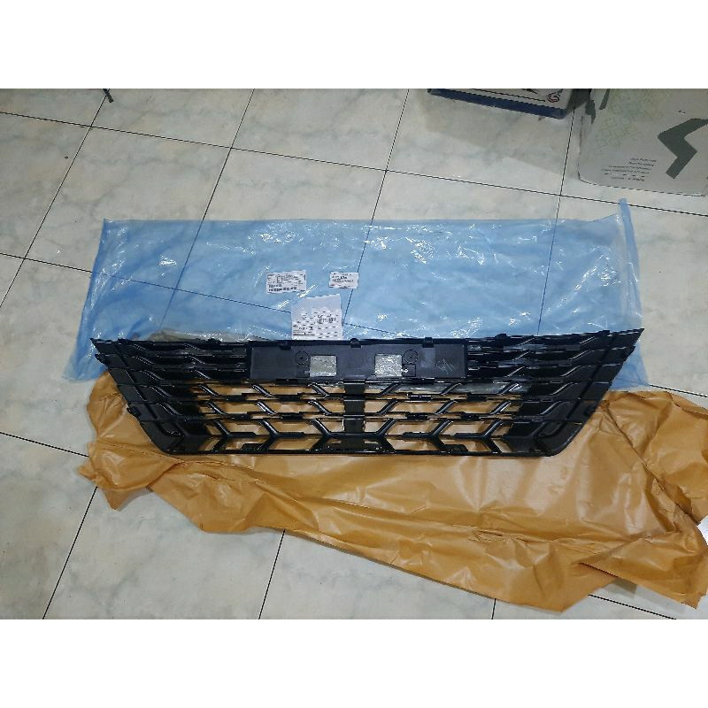 grill gril radiator bumper depan avanza veloz 2016 2017 2018 ori IK4