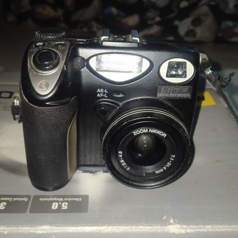 Kamera Digital Nikon Coolpix 5000 (RARE 2001)