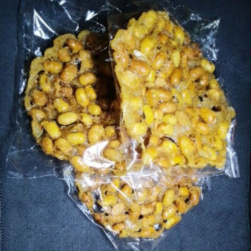 

camilan rempeyek kedelai