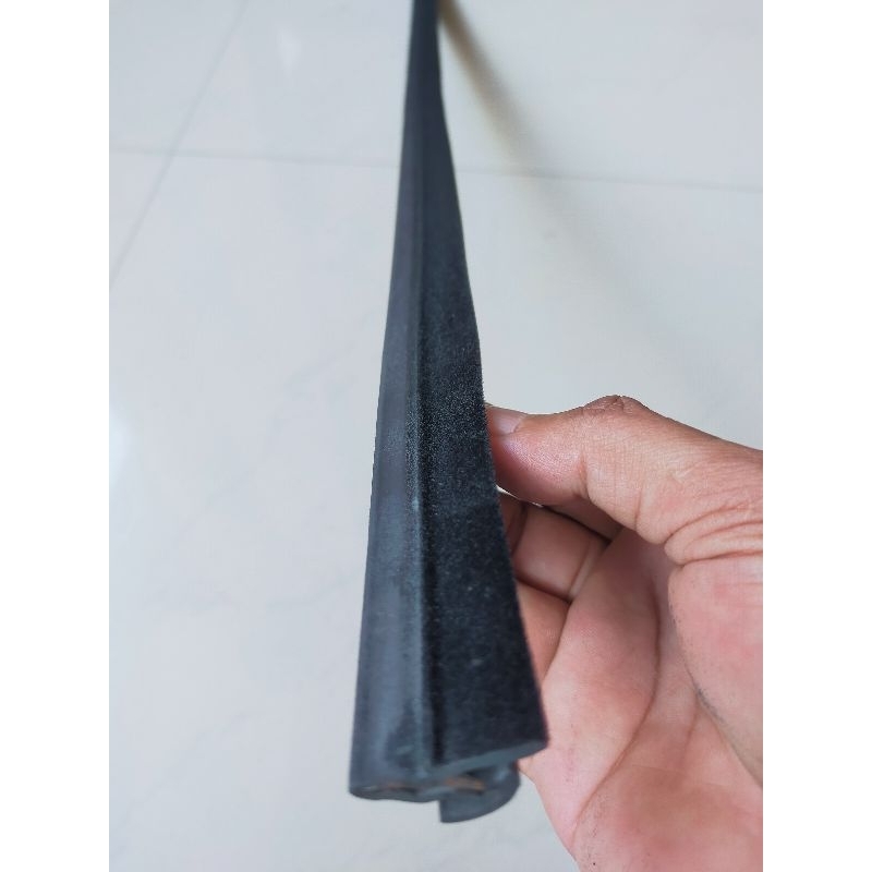 Karet Lis kaca pintu/weather strip/plipit kaca Kijang Super,kijang grand,kijang kapsul bagian luar