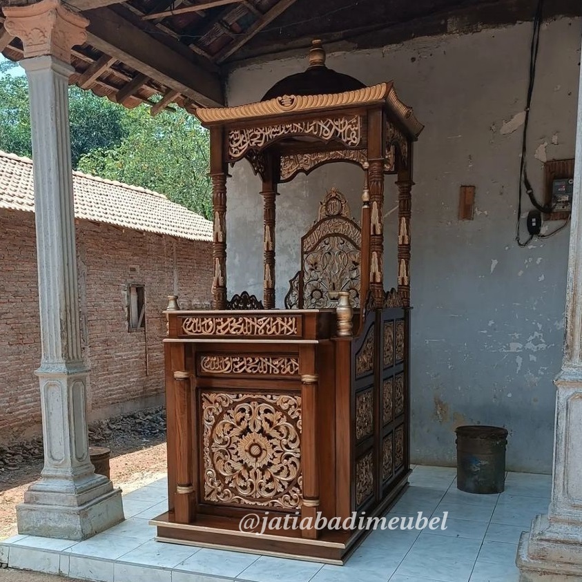 Mimbar Masjid Besar Model Kubah Ukiran Kayu Jati, Podium Mimbar Ceramah Masjid Mimbar Khutbah Jati P