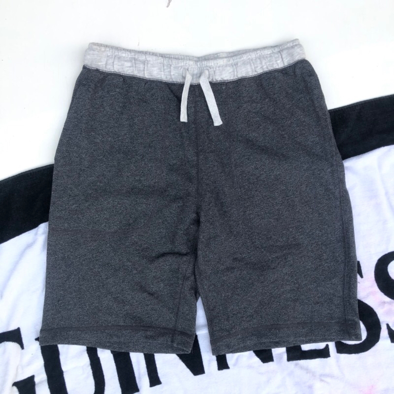 GU by uniqlo short pants