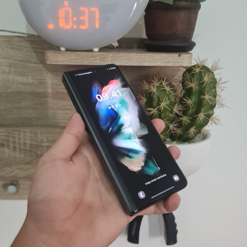 Samsung Z Fold 3 Fullset Handphone Bekas Second