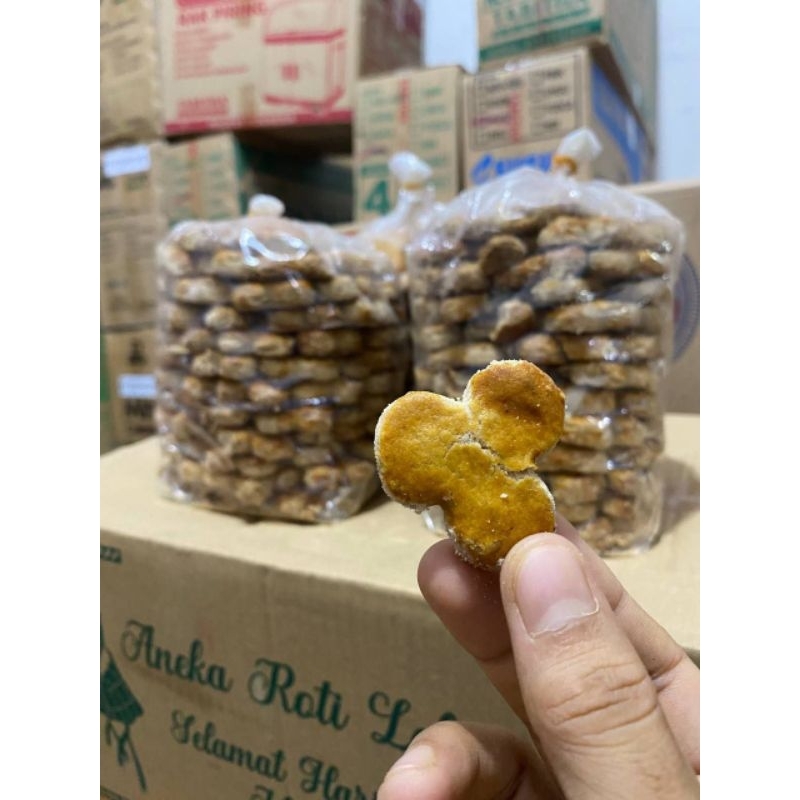 

KUE KACANG 1 KG