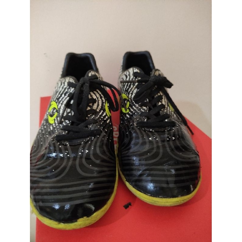 SEPATU/FUTSAL/ASTEC
