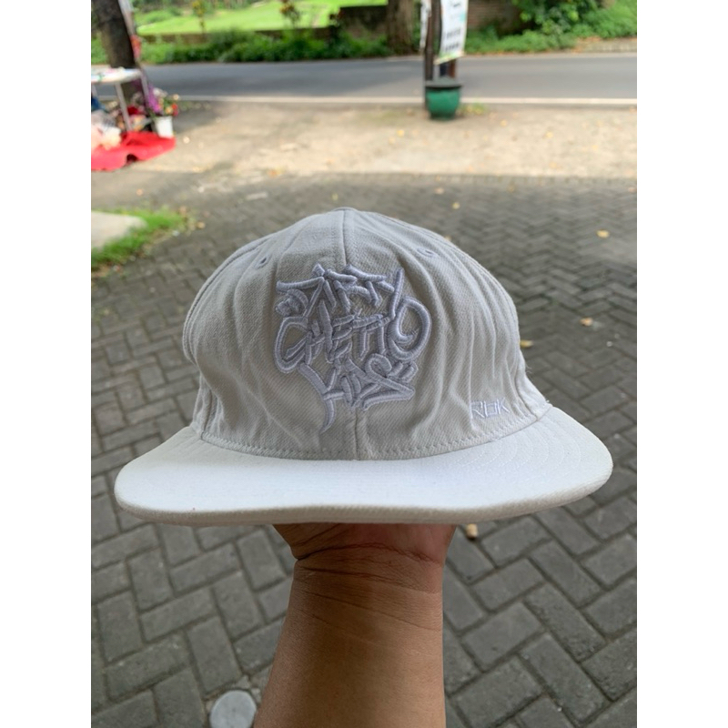 Topi DGK x Reebok Dirty Ghetto Kids