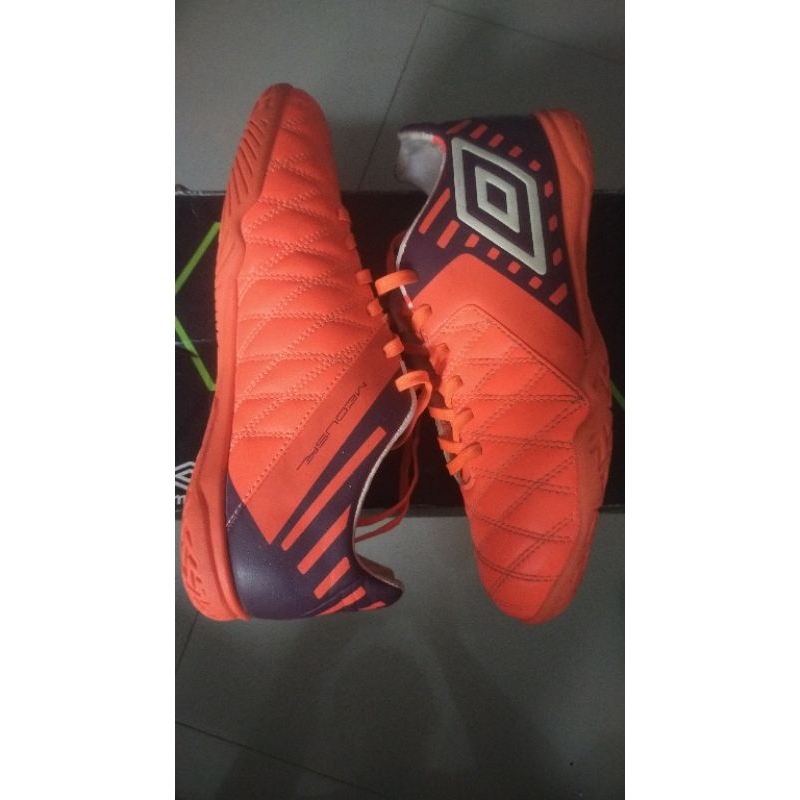 Sepatu Futsal Umbro Medusae II Club IC