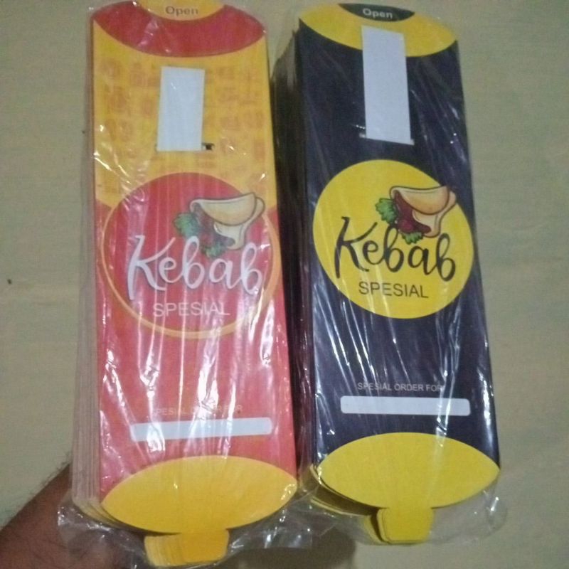 

BUNGKUS KEBAB/KERTAS KEBAB 100LEMBAR(GRATIS TARIKAN)