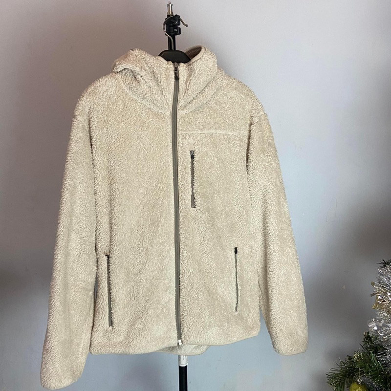 jaket hobu uniqlo cream