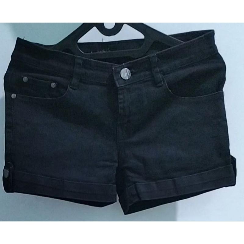 celana pendek second