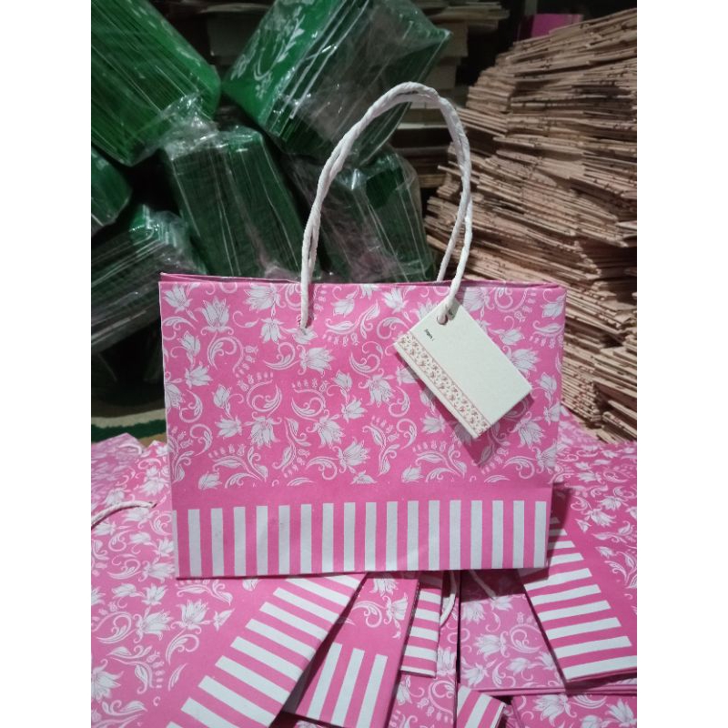 

paperbag pink 20-10-15cm free card @10pcs