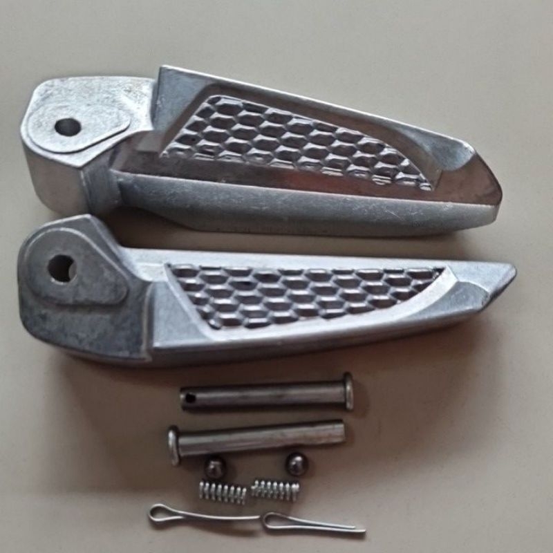 Footstep / Step Belakang Genio / Beat Street