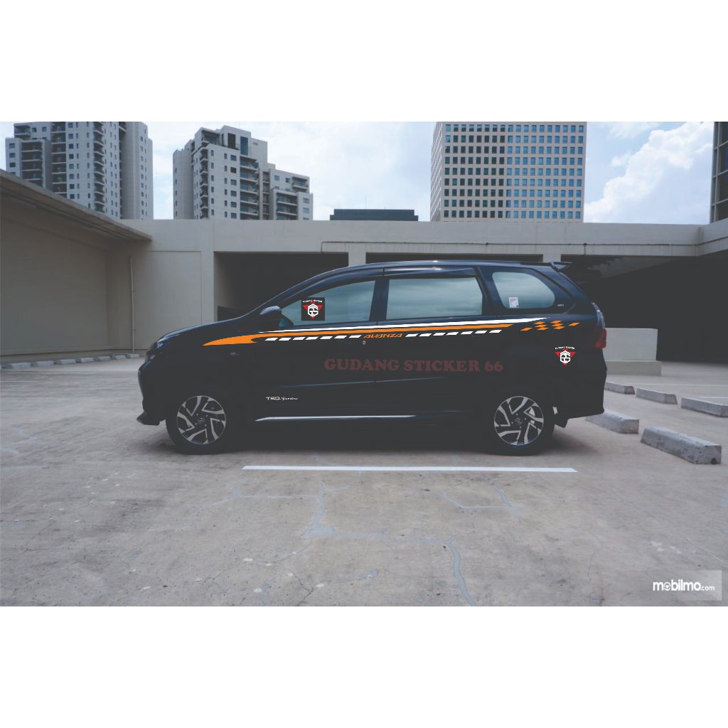 sticker mobil Avanza stiker list body samping mobil toyota avanza