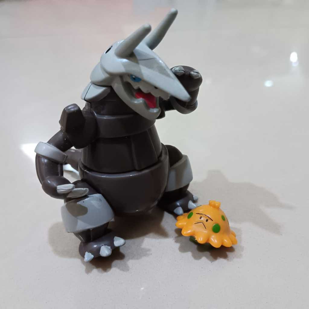 Hasbro 2003 Pokemon SHROOMISH & AGGRON